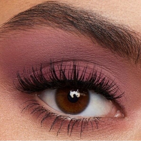 Too Faced Melted Chocolate Matte Eyeshadow- Chocolate Wine. Mauve, Maroon, Shine - Picture 6 of 6